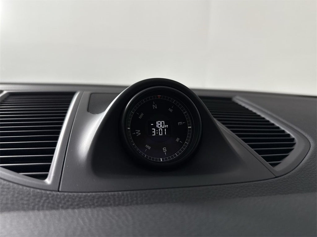 2026 Porsche Macan AWD