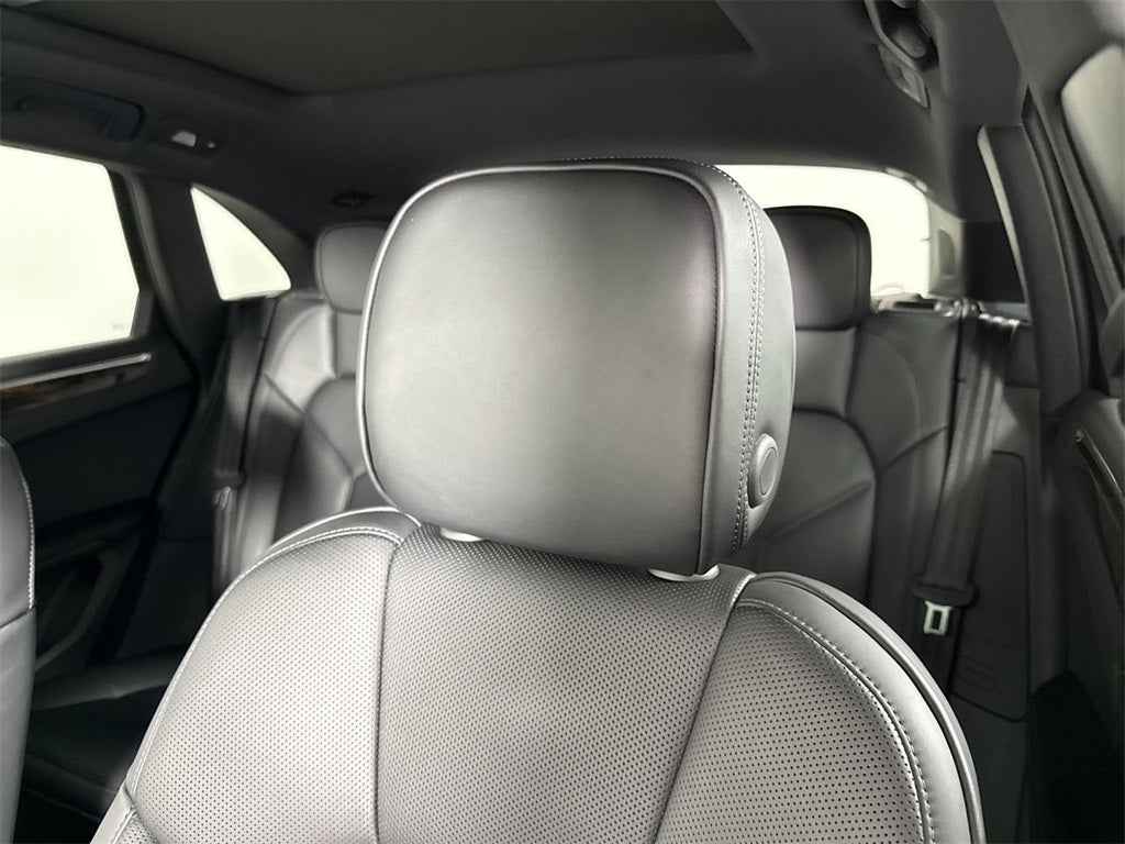 2026 Porsche Macan AWD