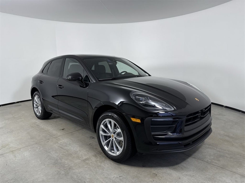2026 Porsche Macan AWD