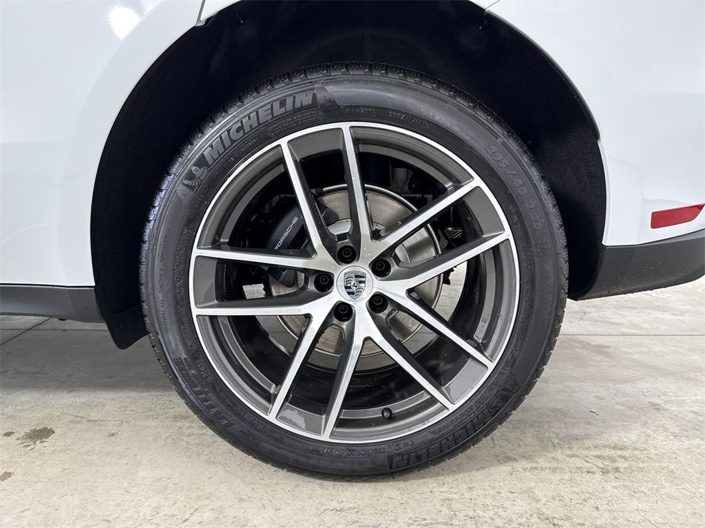 2026 Porsche Macan AWD