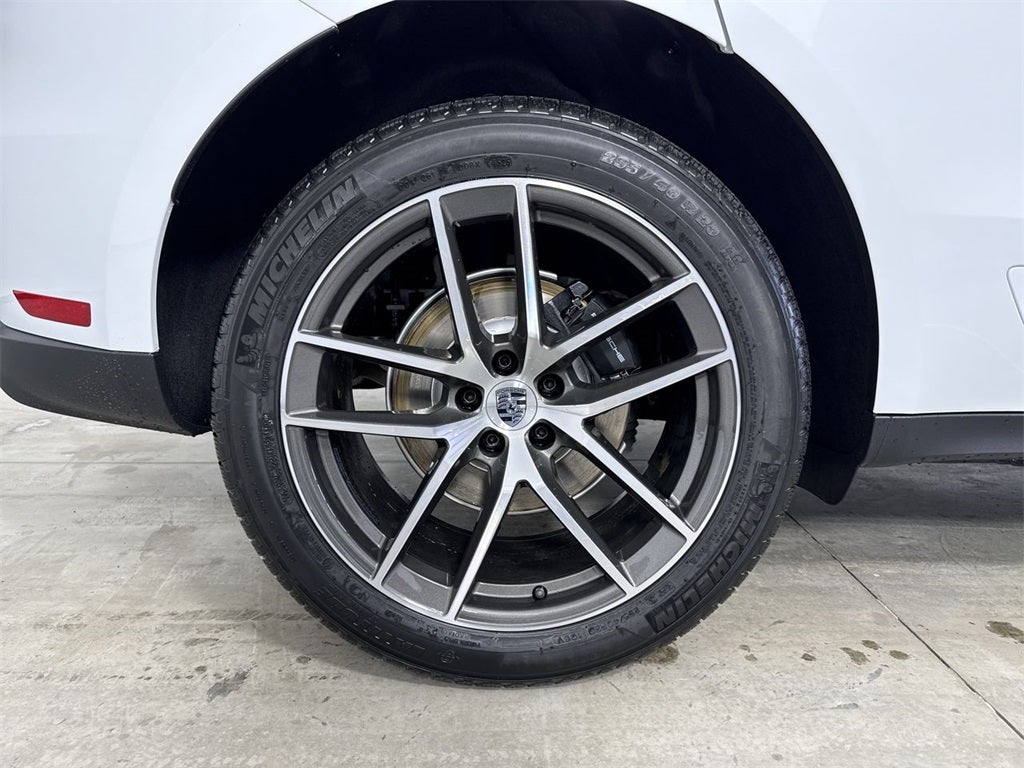 2026 Porsche Macan AWD