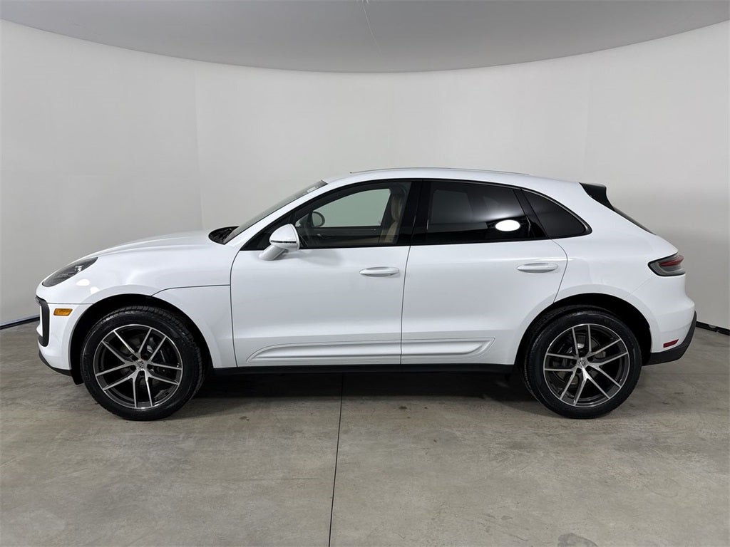 2026 Porsche Macan AWD