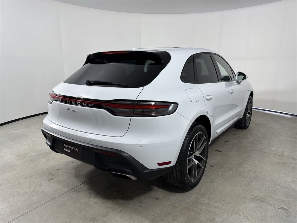 2026 Porsche Macan AWD
