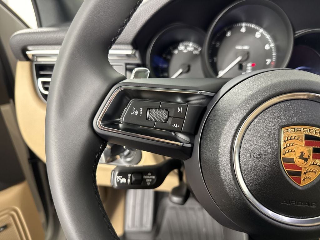 2026 Porsche Macan Macan