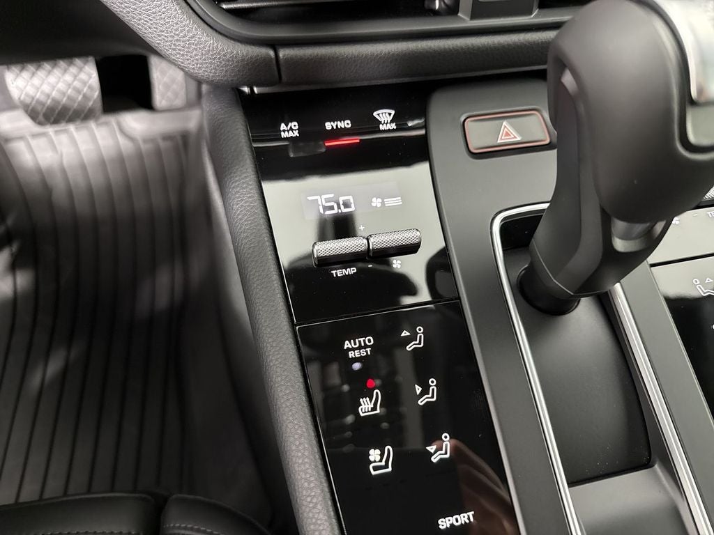 2026 Porsche Macan Macan