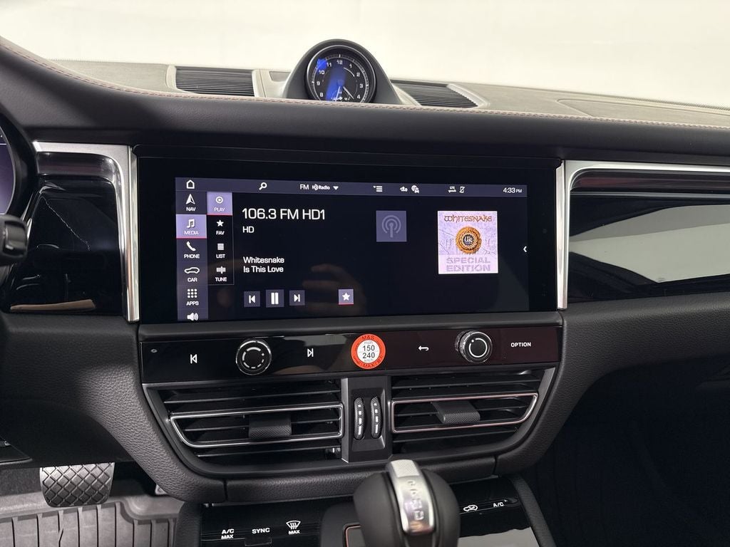 2026 Porsche Macan Macan