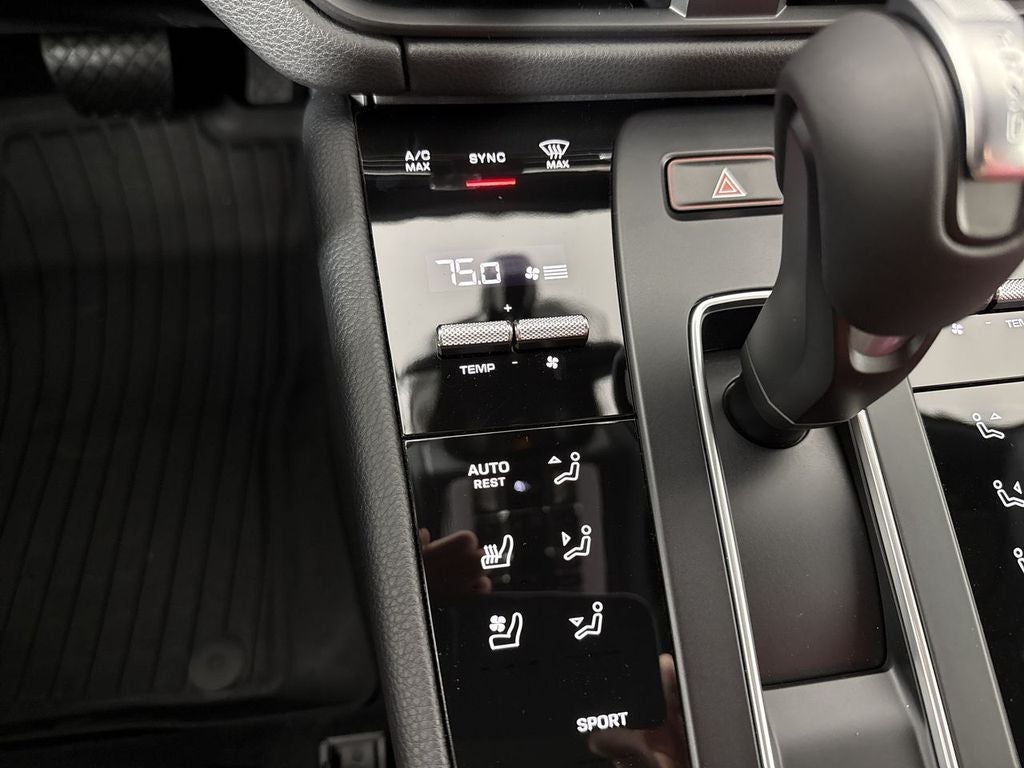 2026 Porsche Macan Macan