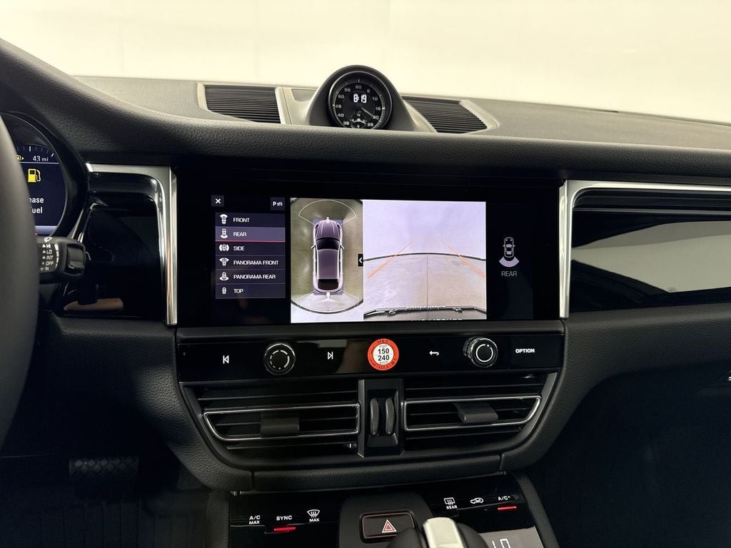2026 Porsche Macan Macan