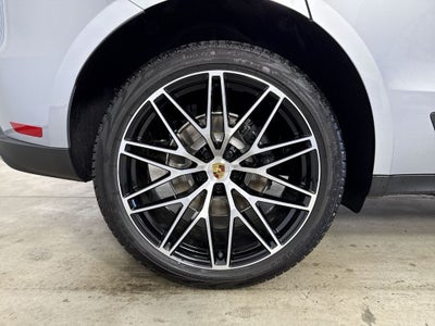2026 Porsche Macan AWD