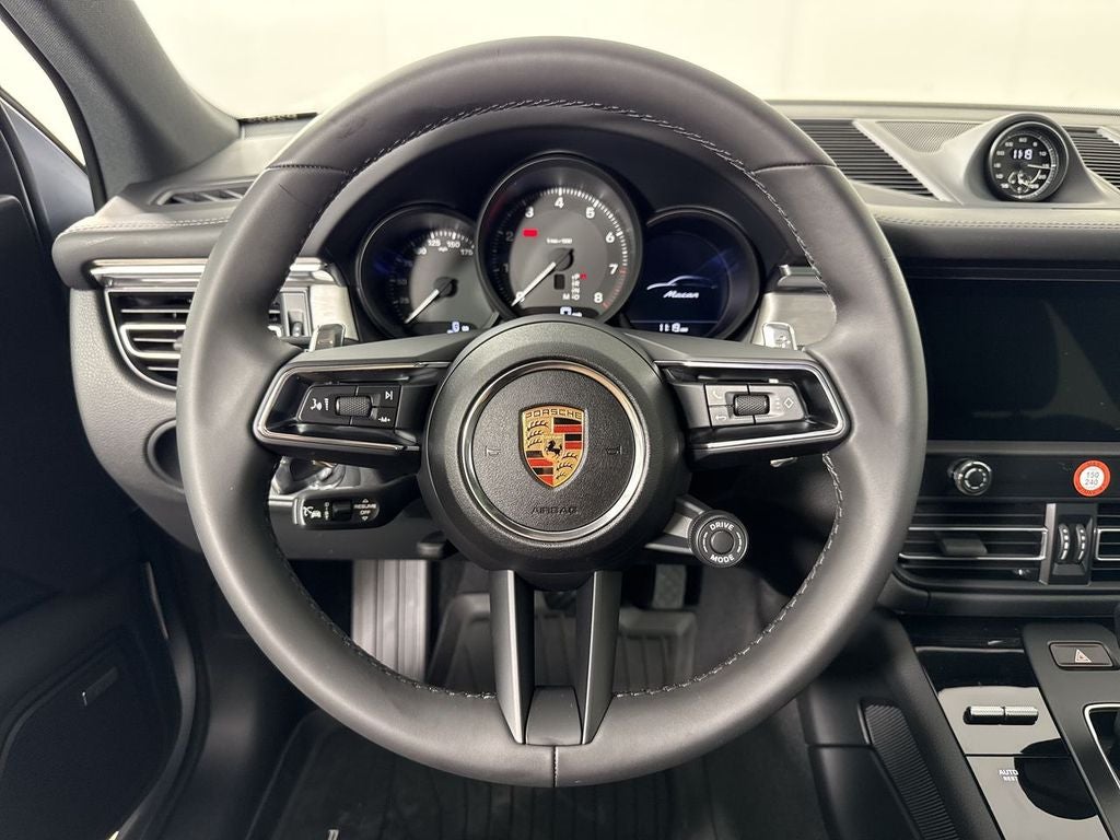 2026 Porsche Macan AWD