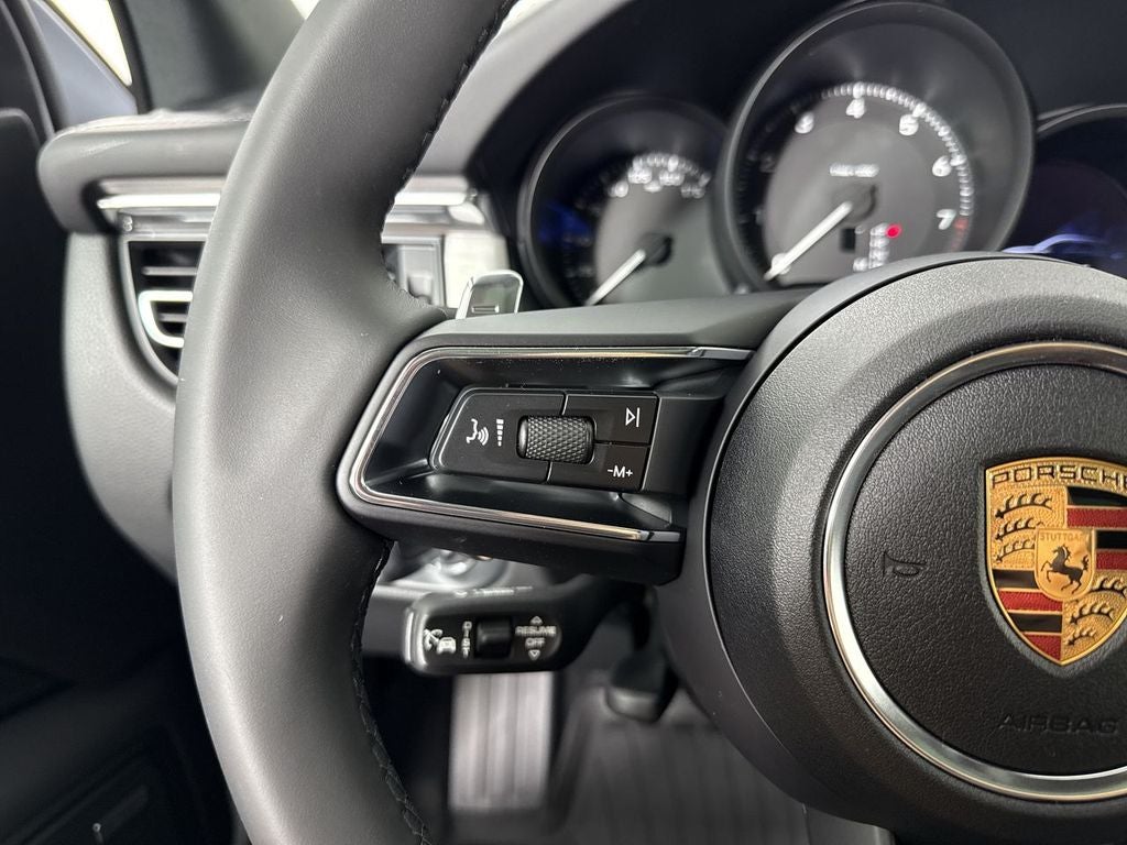 2026 Porsche Macan AWD