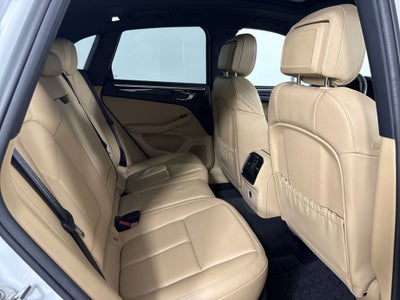 2018 Porsche Macan Base