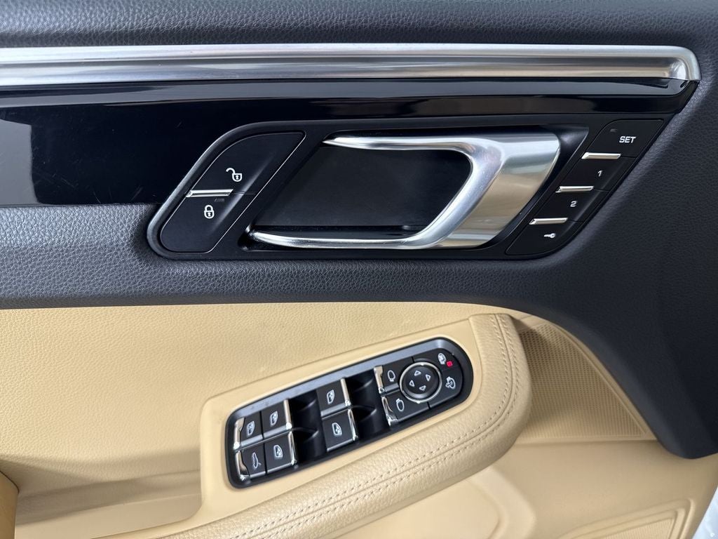 2018 Porsche Macan Base