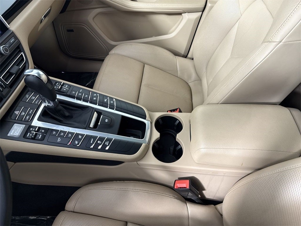 2021 Porsche Macan AWD