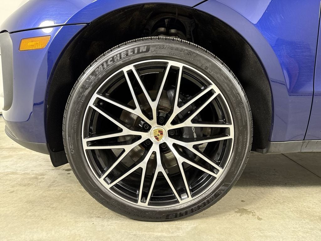 2023 Porsche Macan T
