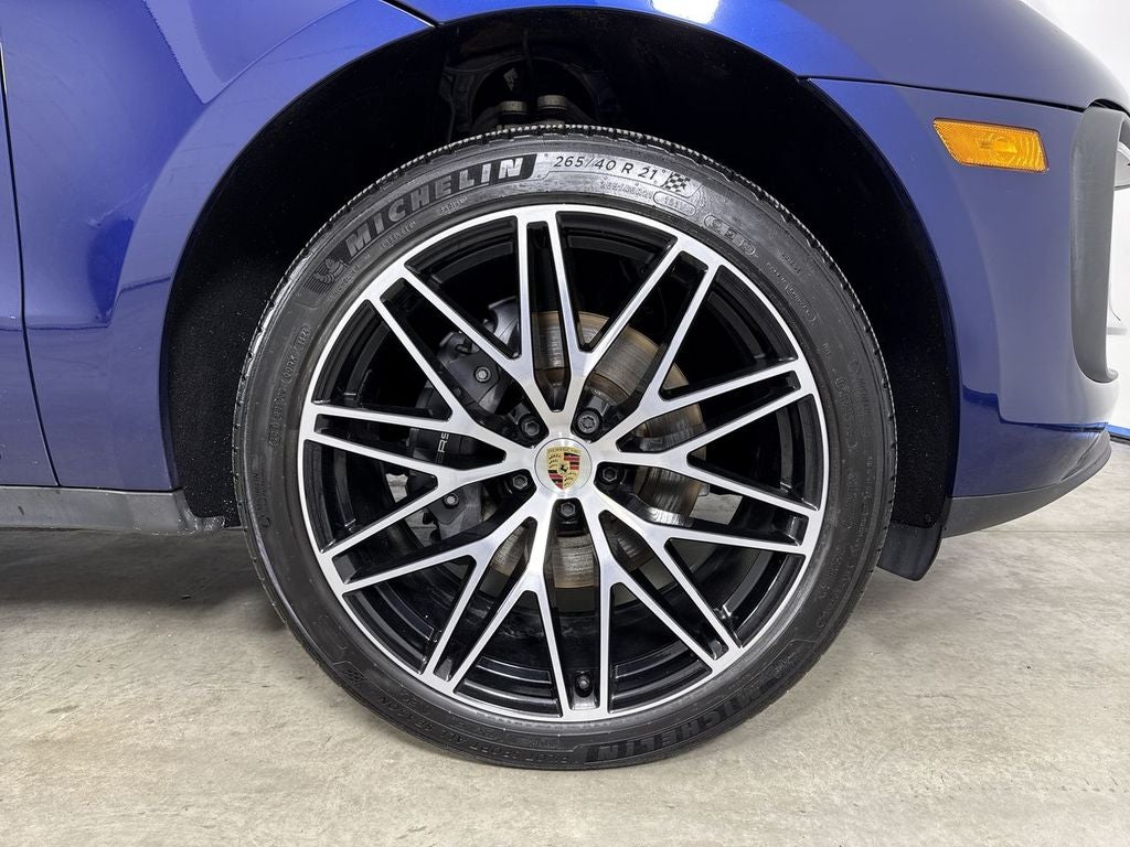 2023 Porsche Macan T