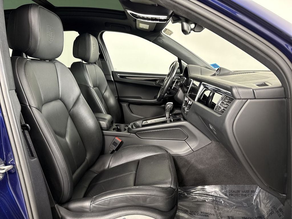 2023 Porsche Macan T