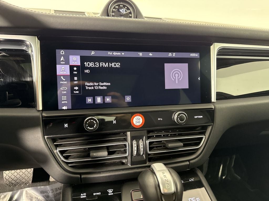 2023 Porsche Macan T