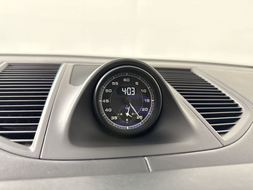 2023 Porsche Macan T