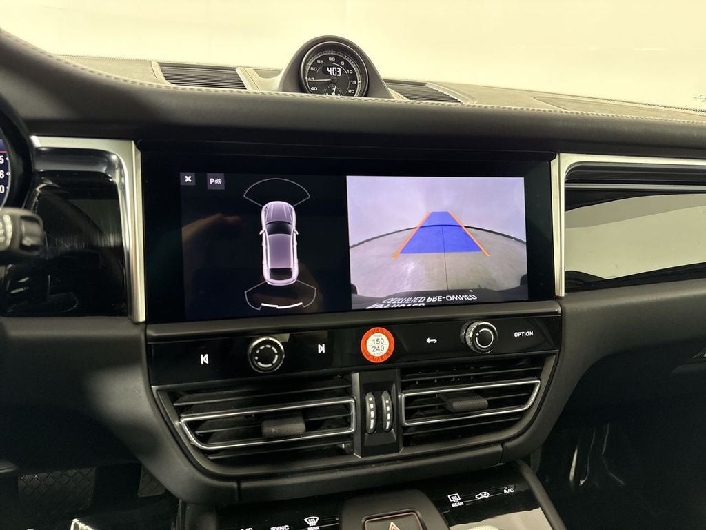 2023 Porsche Macan T