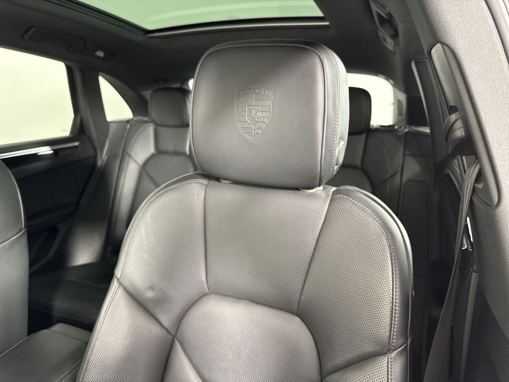 2023 Porsche Macan T