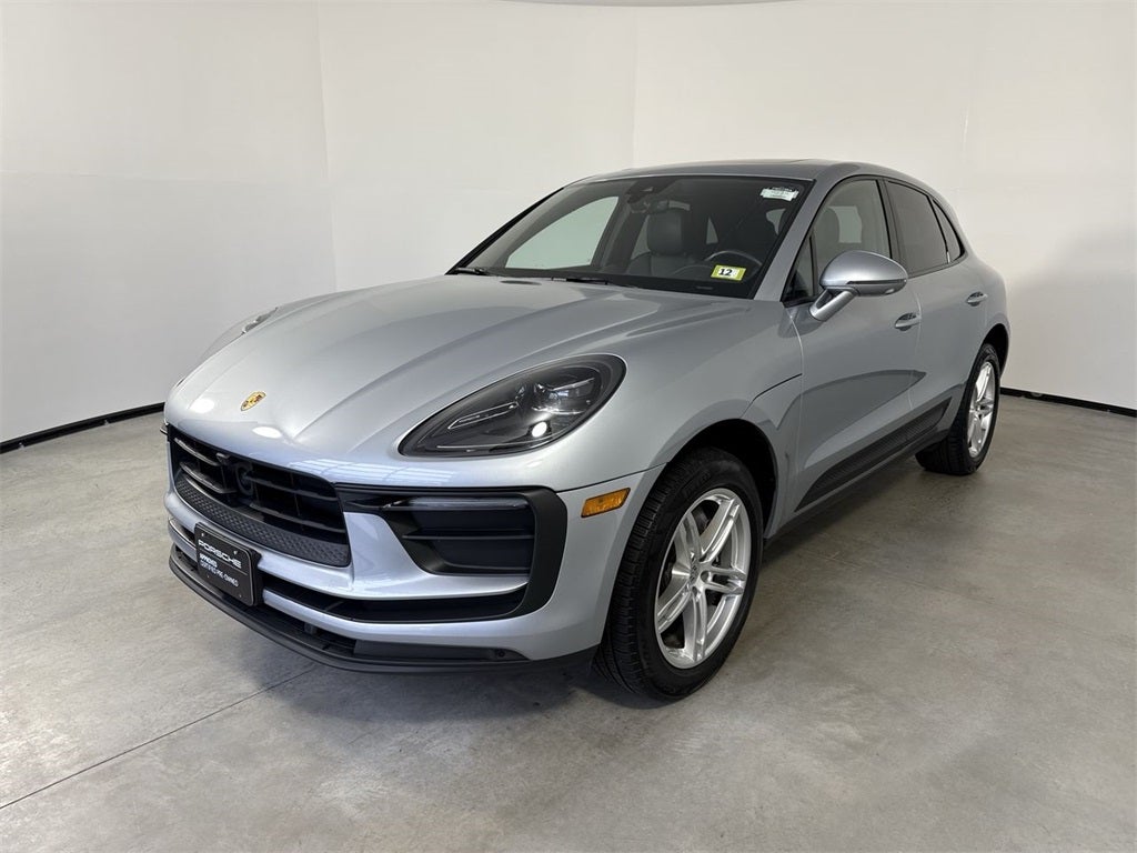 2023 Porsche Macan AWD