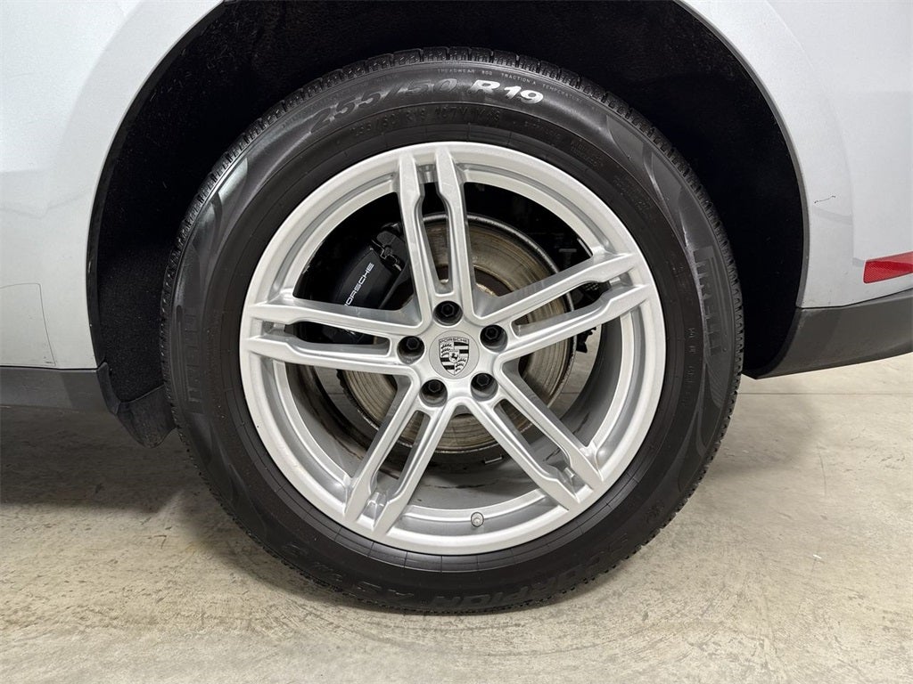 2023 Porsche Macan AWD