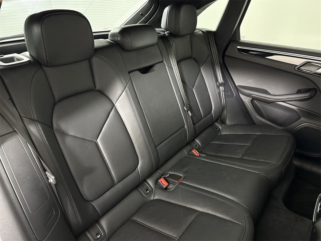 2023 Porsche Macan AWD