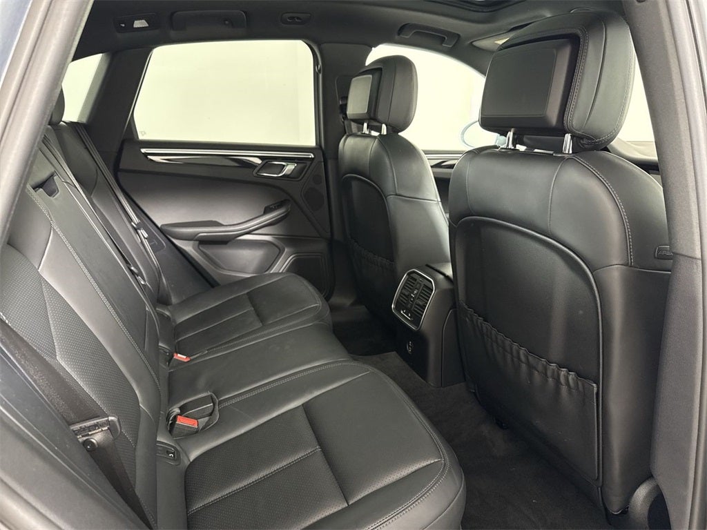 2023 Porsche Macan AWD