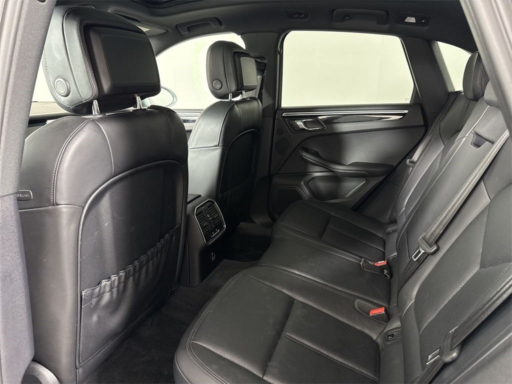 2023 Porsche Macan AWD