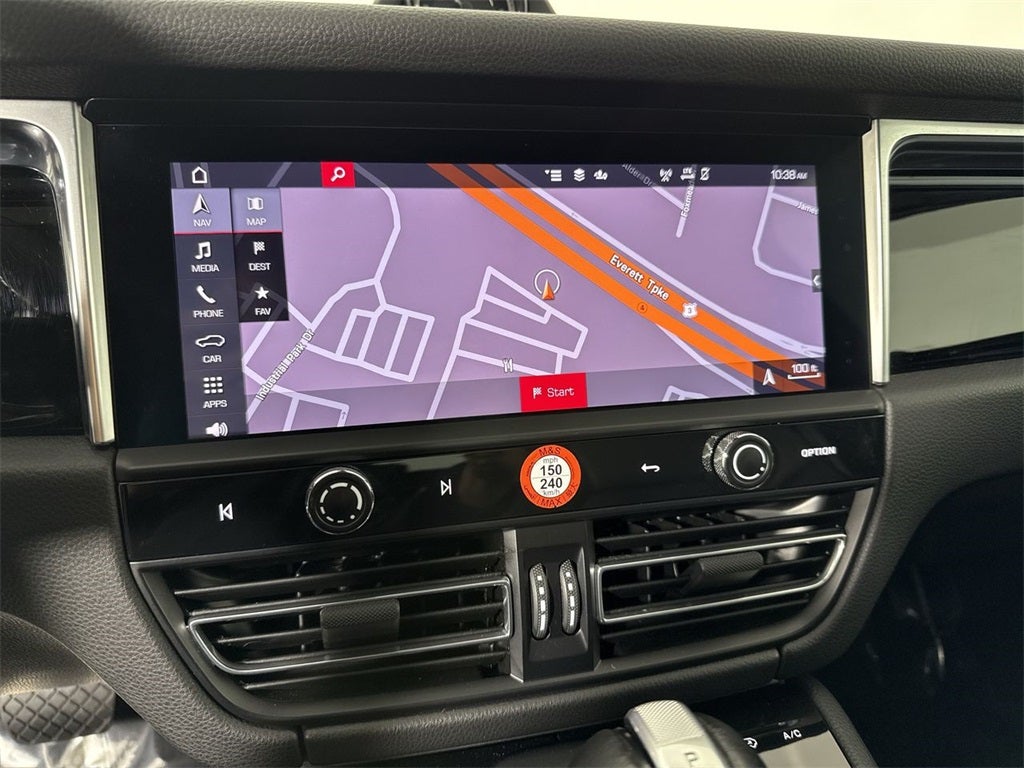 2023 Porsche Macan AWD