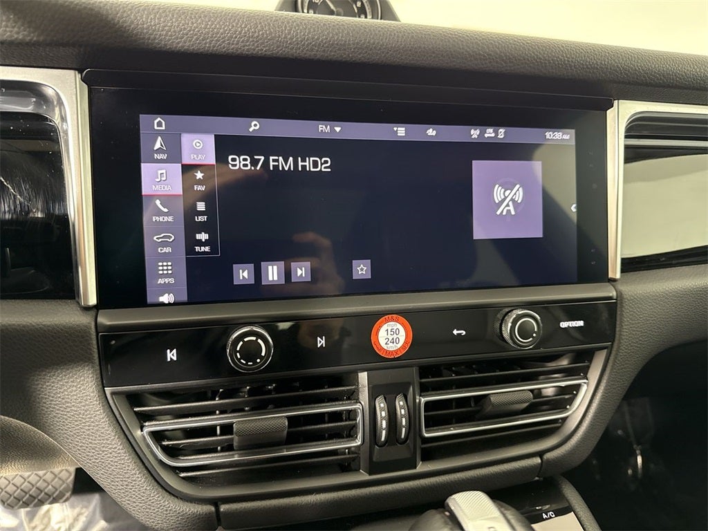 2023 Porsche Macan AWD