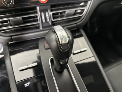 2023 Porsche Macan AWD