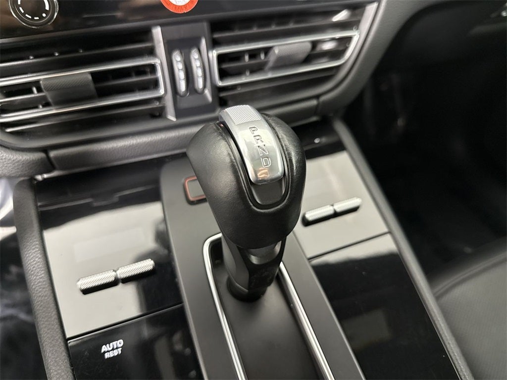 2023 Porsche Macan AWD