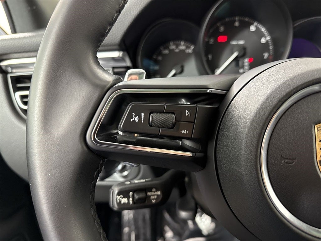 2023 Porsche Macan AWD