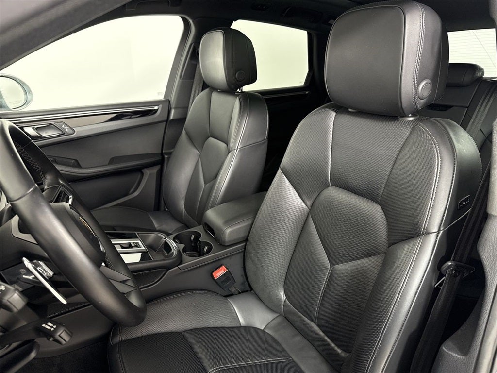 2023 Porsche Macan AWD