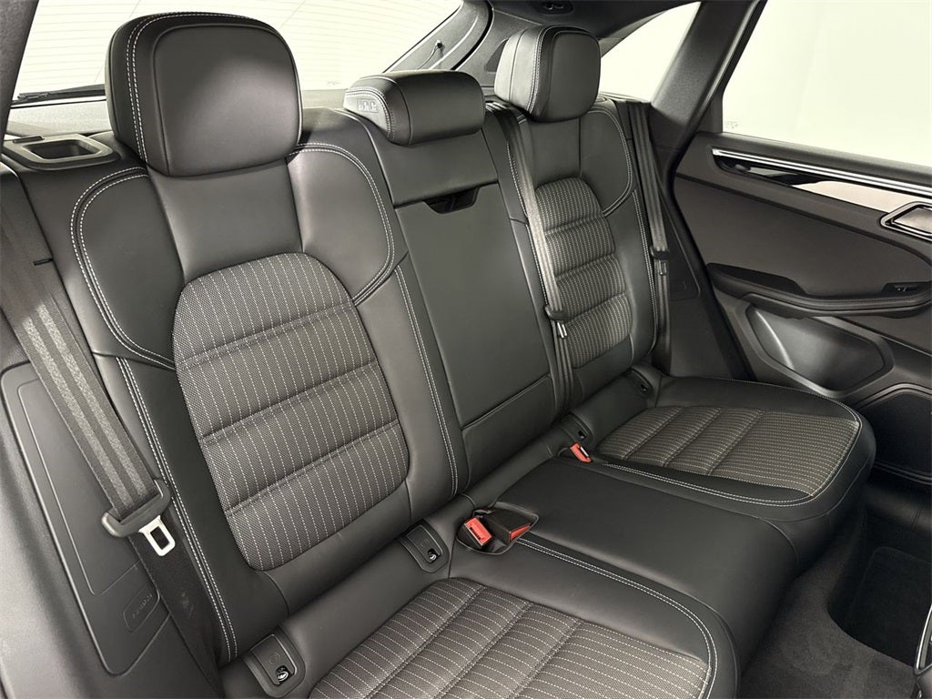 2024 Porsche Macan AWD