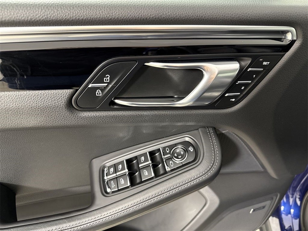 2024 Porsche Macan AWD