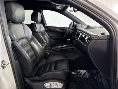 2024 Porsche Macan Macan (MY24)