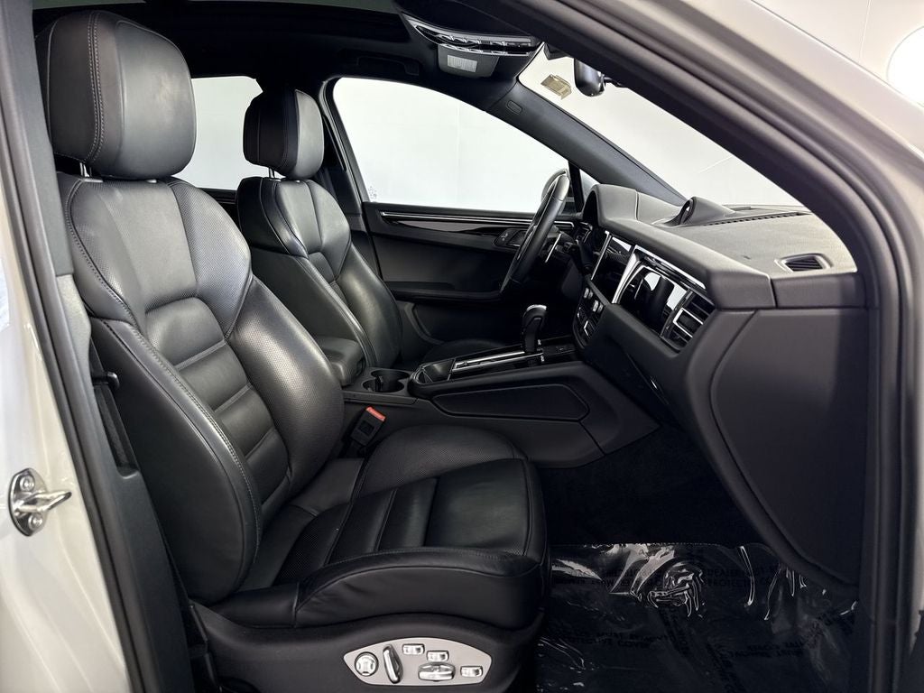 2024 Porsche Macan Macan (MY24)