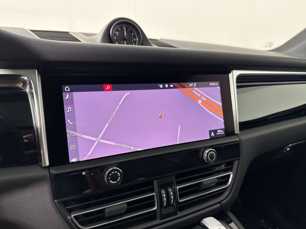 2024 Porsche Macan Macan (MY24)