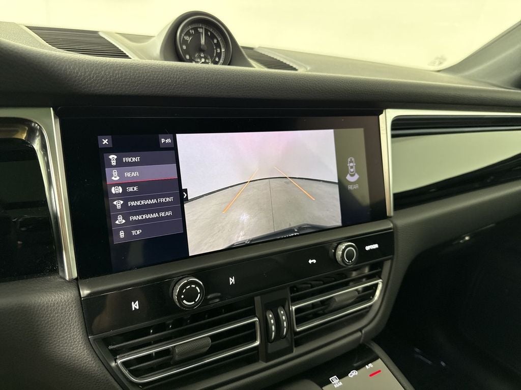 2024 Porsche Macan Macan (MY24)