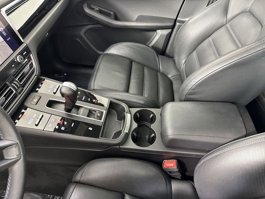 2024 Porsche Macan Macan (MY24)