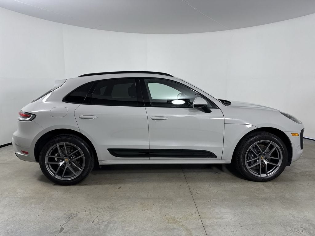 2024 Porsche Macan Macan (MY24)