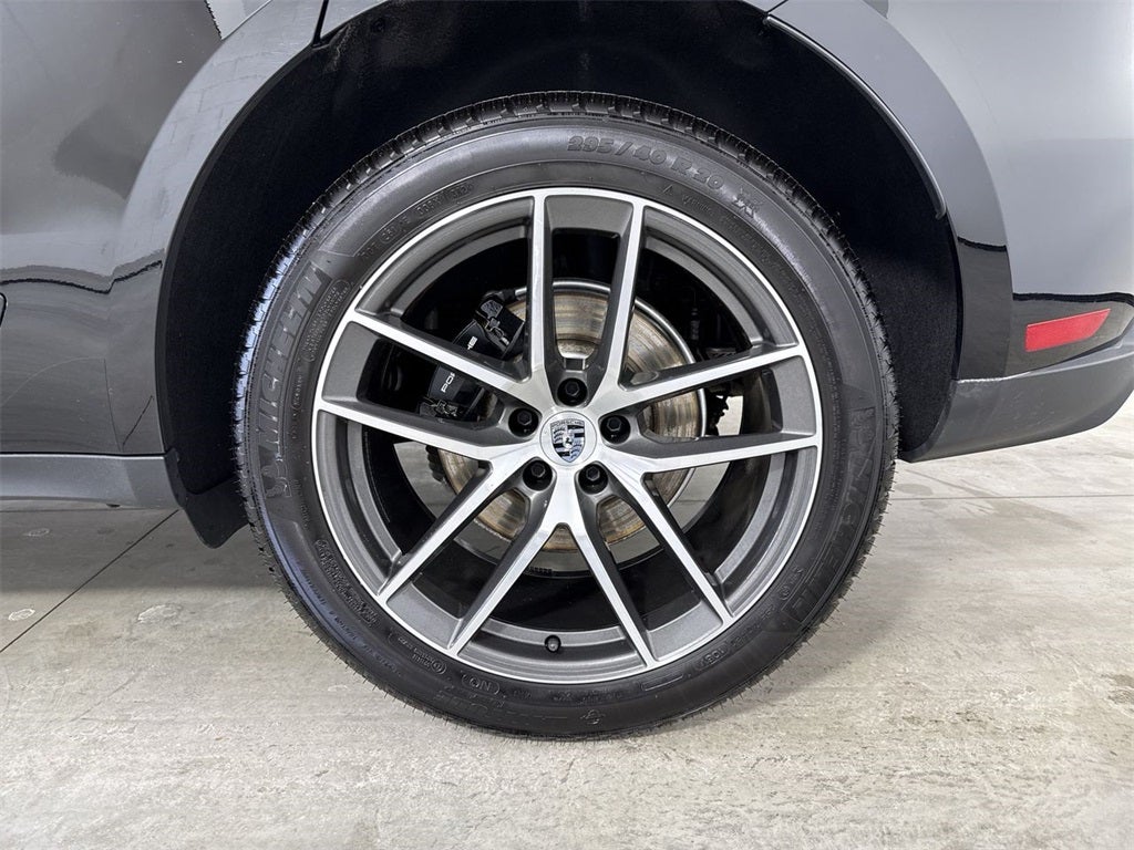 2025 Porsche Macan AWD