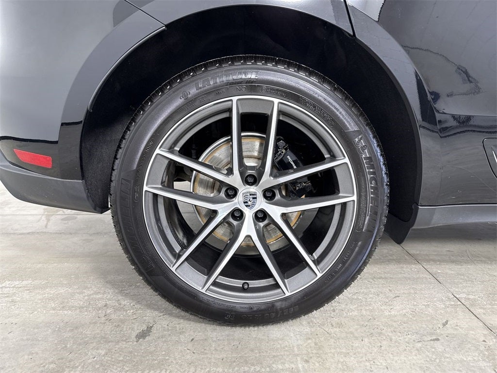 2025 Porsche Macan AWD