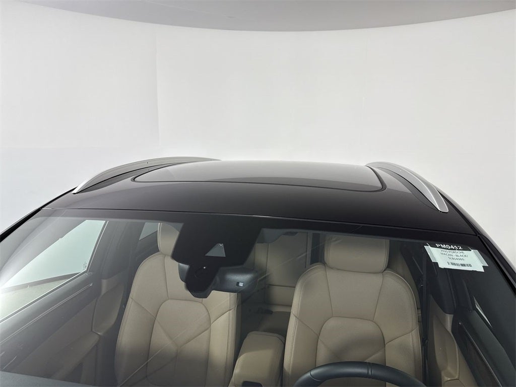 2025 Porsche Macan AWD