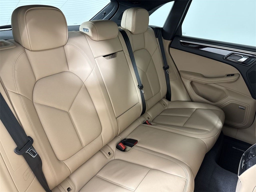 2025 Porsche Macan AWD