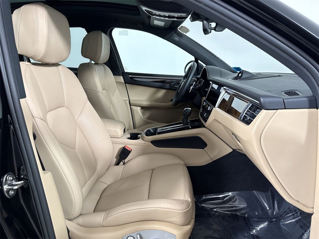 2025 Porsche Macan AWD