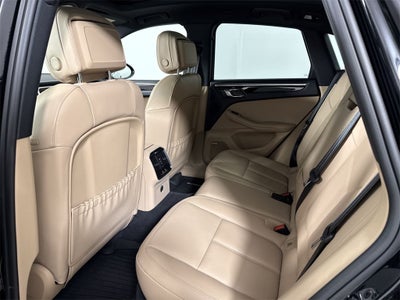 2025 Porsche Macan AWD